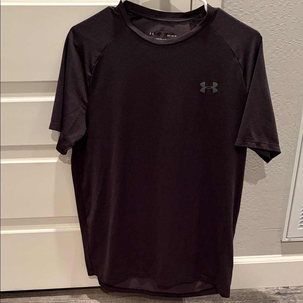Under Armour Men's Dark Gray Short Sleeve Tee